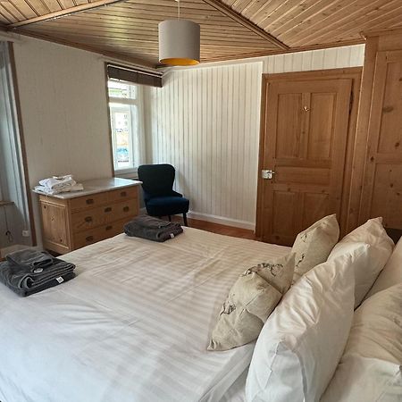 Alpine Haus Apartment Goschenen Bagian luar foto