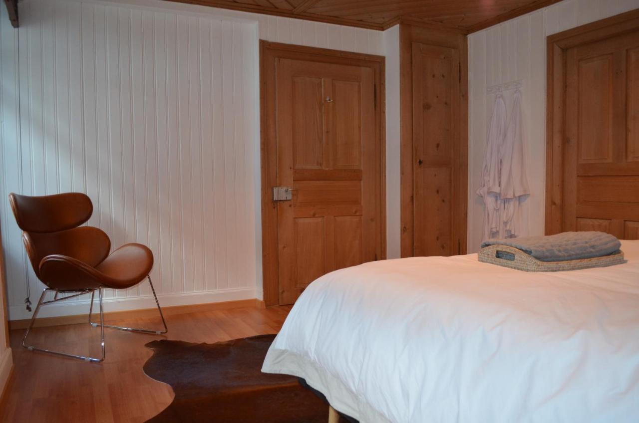 Alpine Haus Apartment Goschenen Bagian luar foto