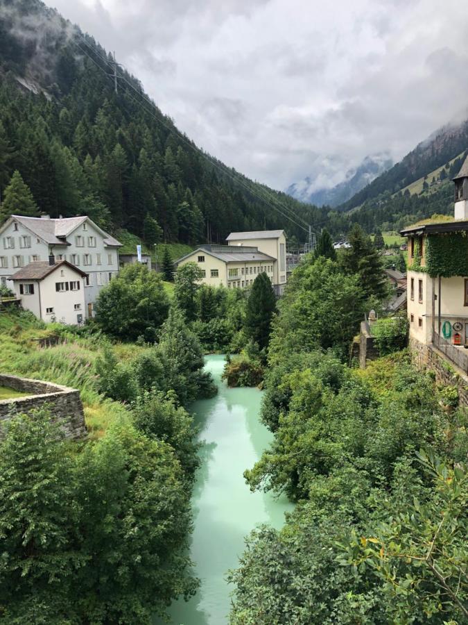 Alpine Haus Apartment Goschenen Bagian luar foto