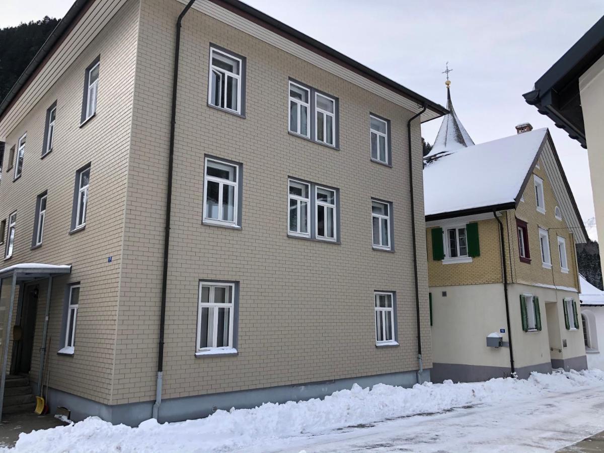 Alpine Haus Apartment Goschenen Bagian luar foto