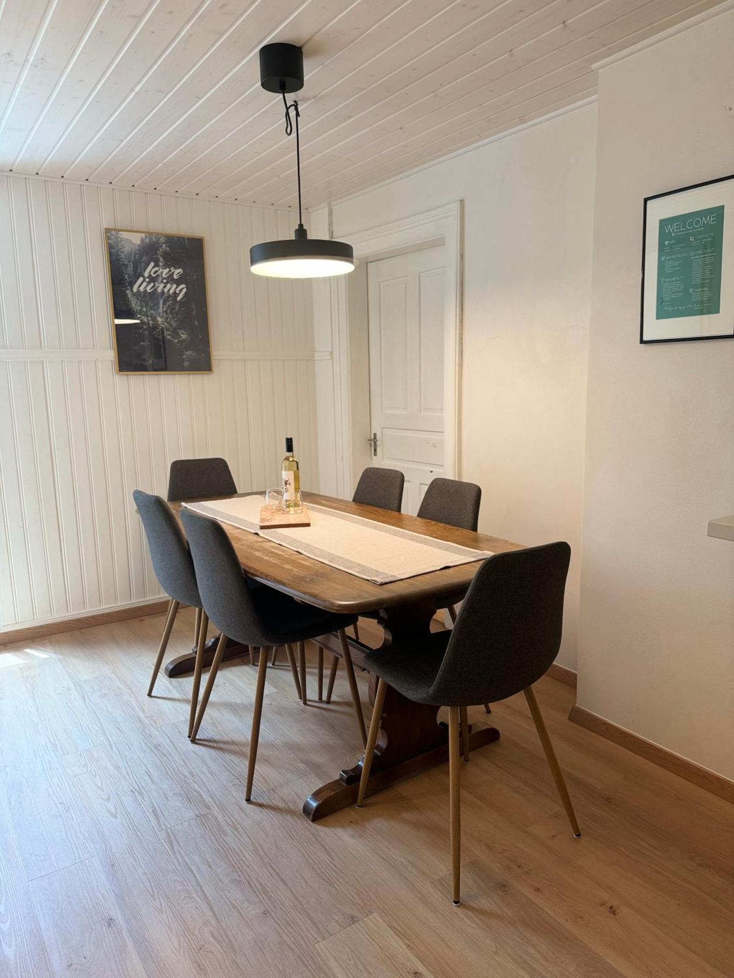 Alpine Haus Apartment Goschenen Bagian luar foto